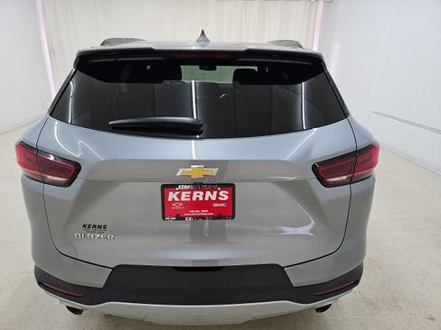 Used 2023 Chevrolet Blazer LT w/ Convenience Package FWD image 18