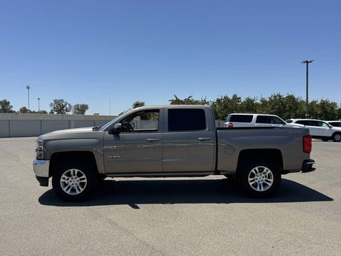 Used 2017 Chevrolet Silverado 1500 LT w/ High Desert Package AWD/4WD image 6