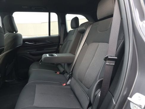 Used 2025 Jeep Grand Cherokee Laredo X AWD/4WD image 28