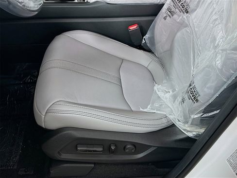 Used 2025 Honda Pilot EX-L image 15