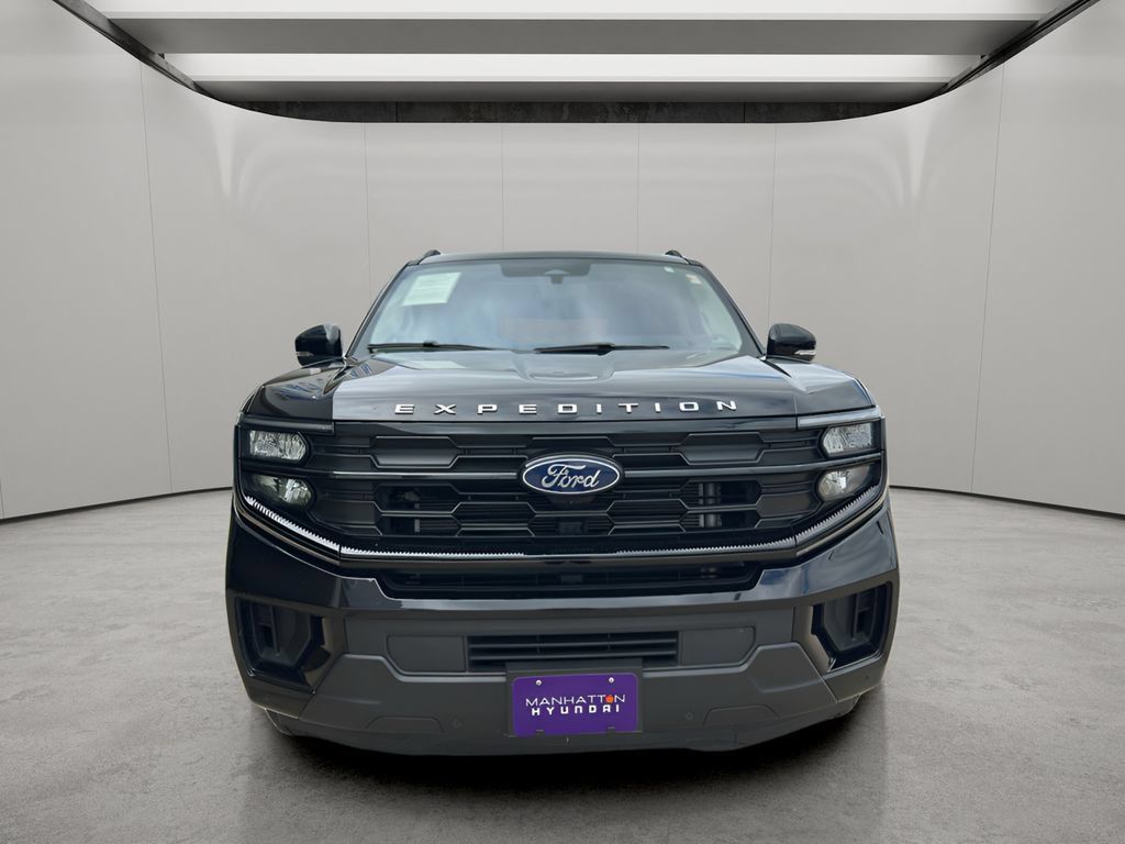 Used 2025 Ford Expedition Active AWD/4WD image 13