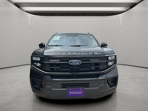 Used 2025 Ford Expedition Active AWD/4WD image 13