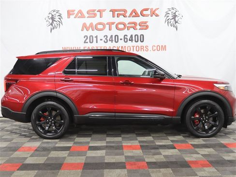 Used 2020 Ford Explorer ST w/ ST Street Pack image 4