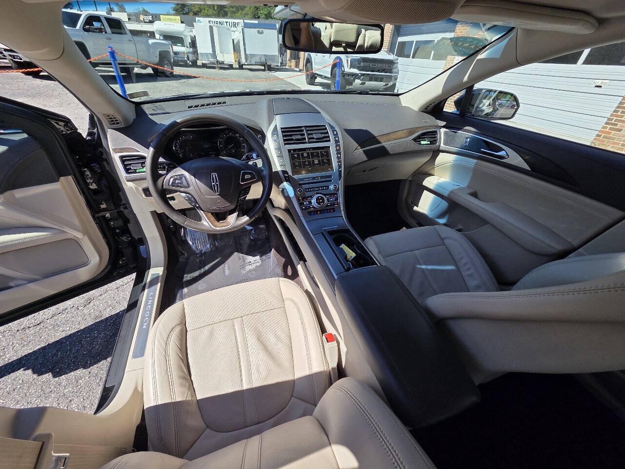 Used 2017 Lincoln MKZ Reserve w/ Technology Package AWD/4WD image 12