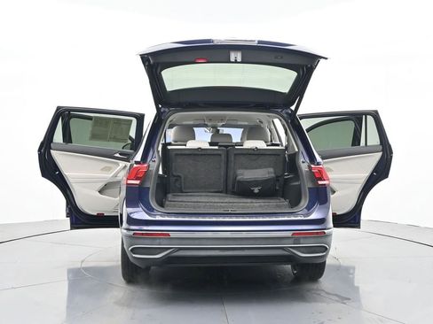 Used 2022 Volkswagen Tiguan SE image 43