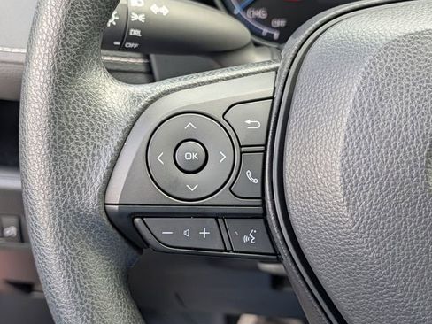 Certified 2025 Toyota RAV4 LE image 21