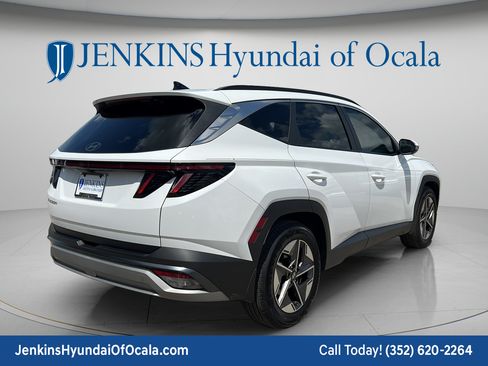 Certified 2025 Hyundai Tucson SEL FWD image 3