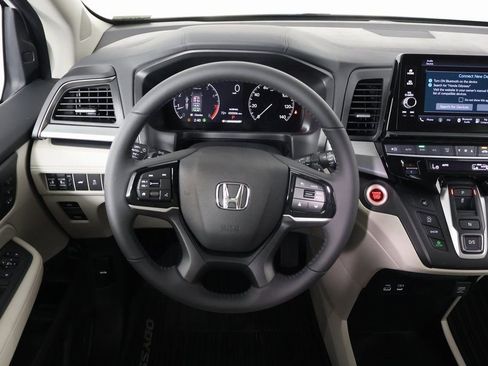 New 2026 Honda Odyssey EX-L image 3