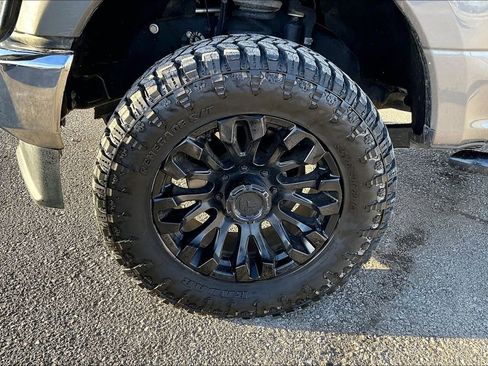 Used 2022 Ford F250 Lariat w/ Lariat Ultimate Package image 12