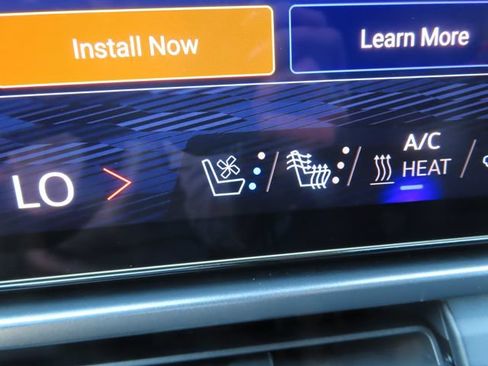 Certified 2025 Chevrolet Equinox EV RS w/ Convenience Package II AWD/4WD image 34