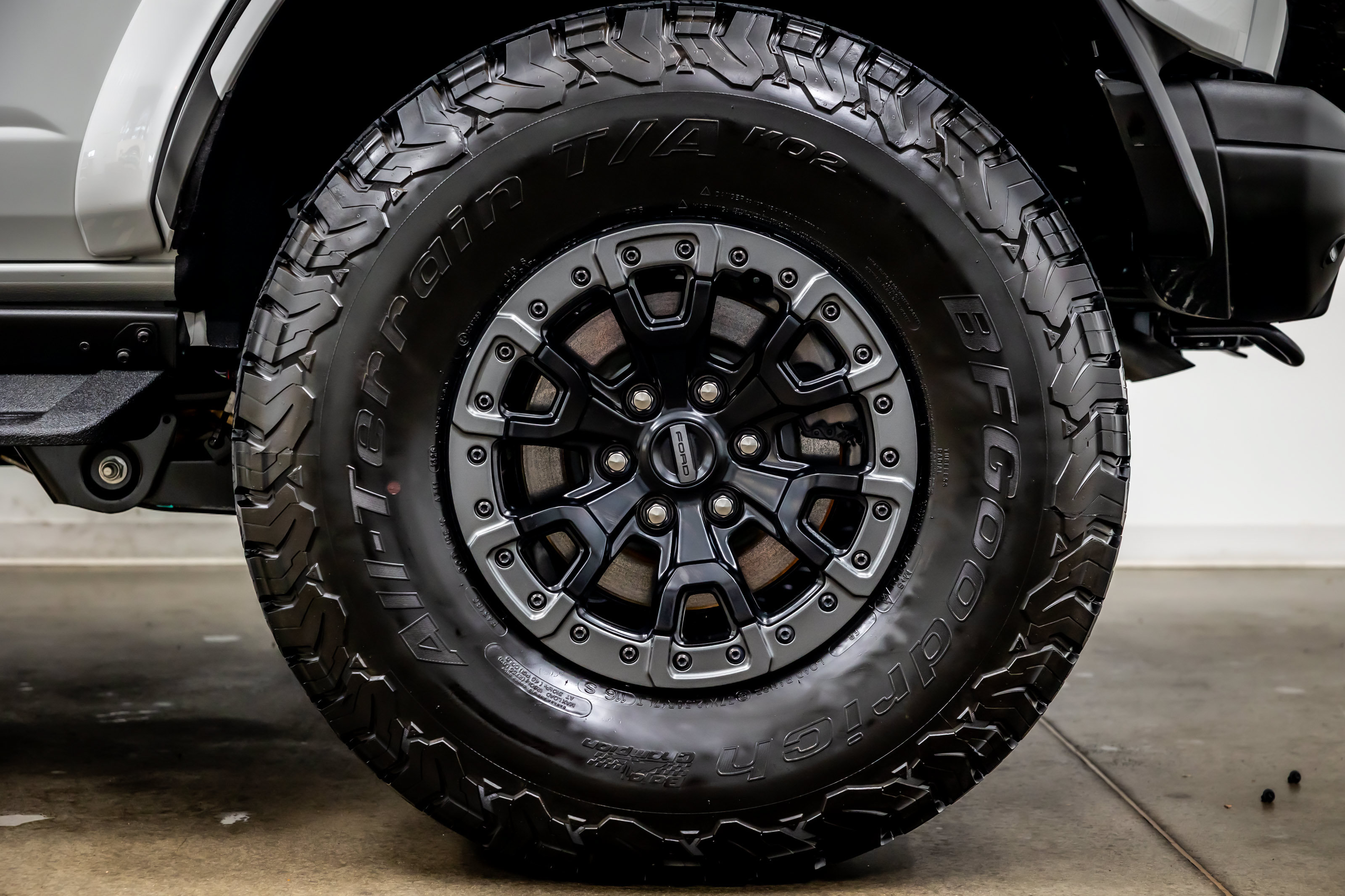 Used 2026 Ford Bronco Raptor w/ Interior Carbon Fiber Pack AWD/4WD image 38