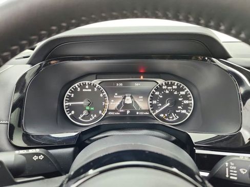 Used 2025 Nissan Pathfinder SL w/ SL Premium Package image 31