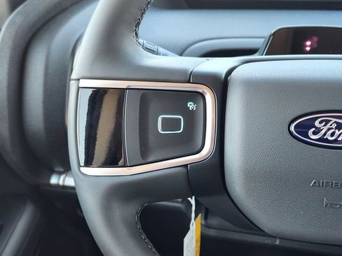 New 2026 Ford Expedition Active image 27