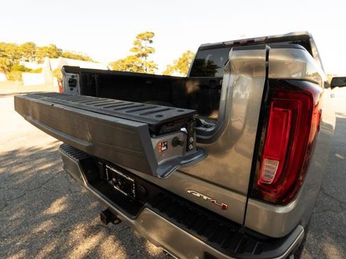 Used 2024 GMC Sierra 1500 AT4 w/ Technology Package image 11