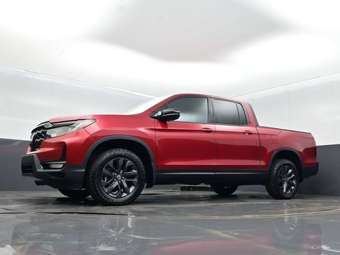 Used 2025 Honda Ridgeline Sport image 13