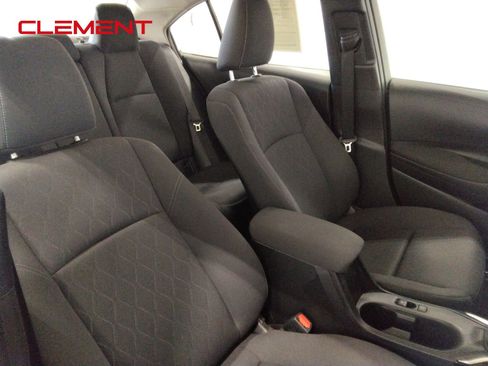 Used 2024 Toyota Corolla LE image 38