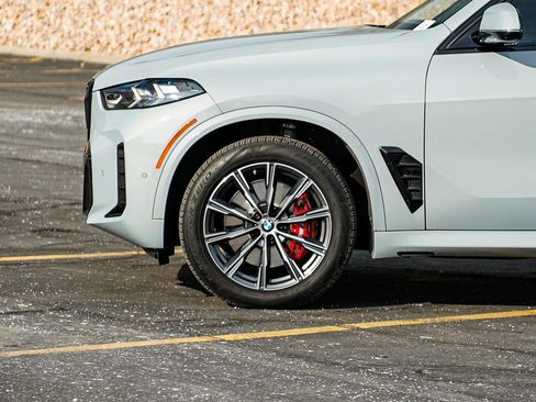 Used 2026 BMW X5 xDrive40i w/ Executive Package image 8