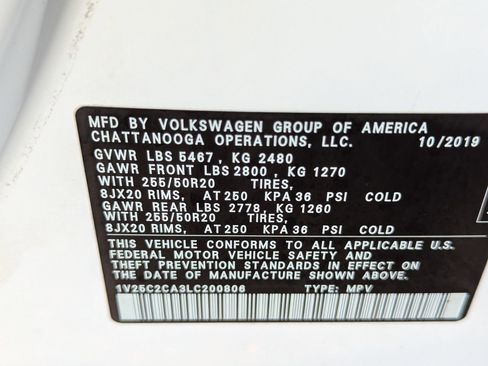 Used 2020 Volkswagen Atlas Cross Sport SE w/ Panoramic Sunroof Package image 32