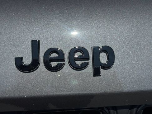 Certified 2023 Jeep Grand Cherokee L Altitude AWD/4WD image 27