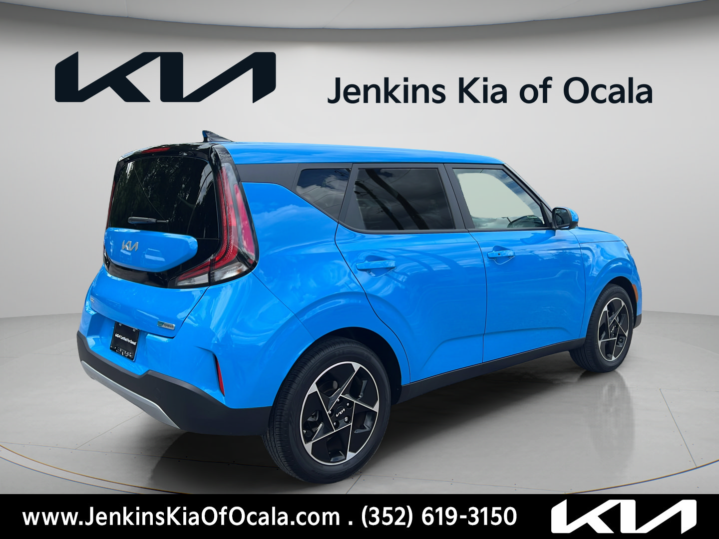 Certified 2025 Kia Soul EX FWD image 3