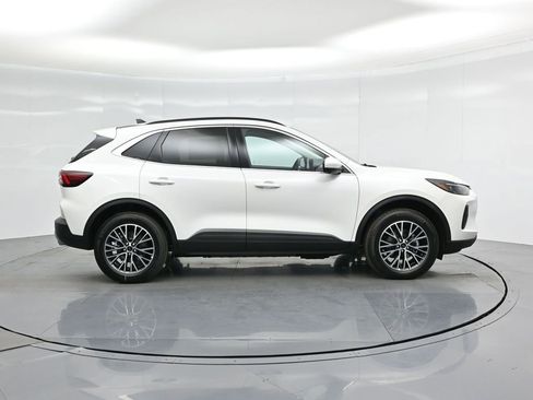 New 2025 Ford Escape Base w/ PHEV Premium Package image 29