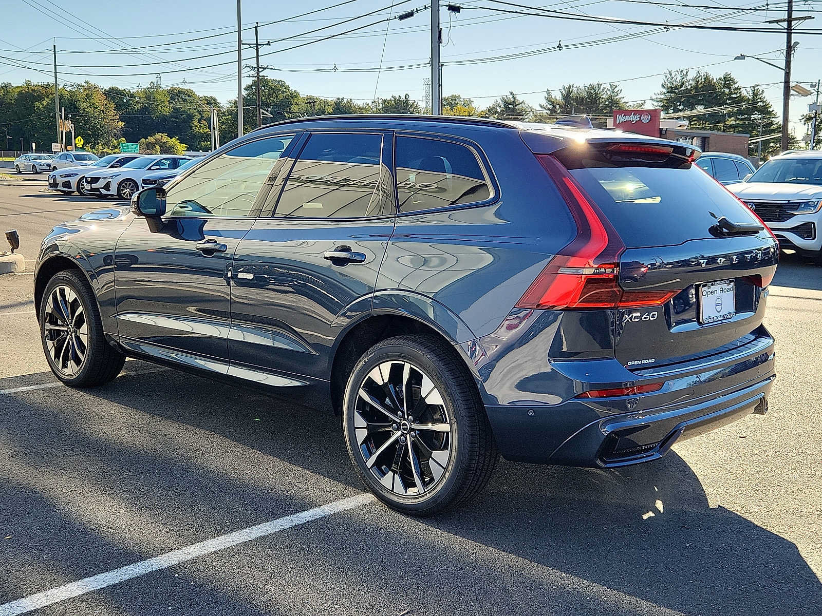 Used 2027 Volvo XC60 B5 Plus AWD/4WD image 4