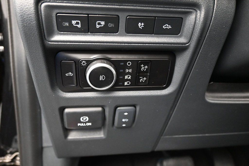 Used 2023 Ford F150 Raptor AWD/4WD image 11