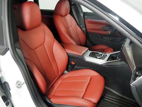 Used 2023 BMW i4 eDrive35 RWD image 2