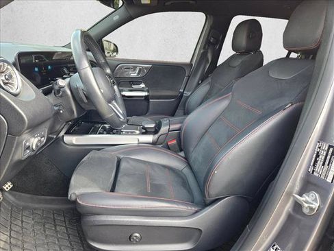 Used 2022 Mercedes-Benz GLB 250 image 16