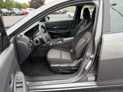 Used 2026 Nissan Sentra SV w/ Floor Mat Package FWD image 17