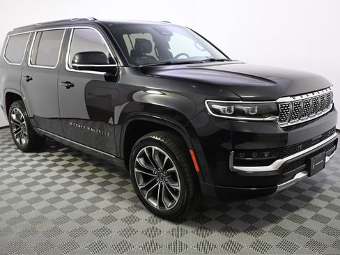 Used 2022 Jeep Grand Wagoneer Series III w/ Rear Seat Video Group 1 AWD/4WD image 8