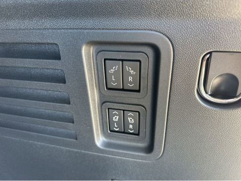 New 2025 GMC Acadia Denali w/ Super Cruise Package image 32