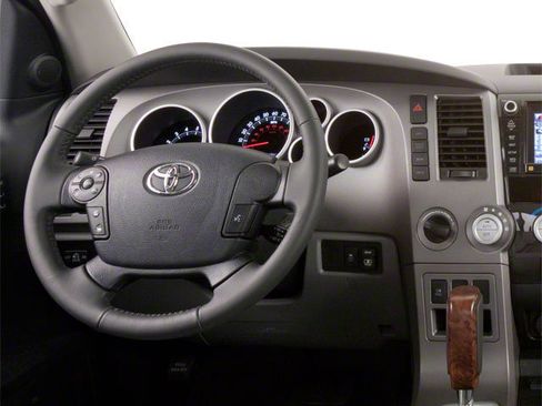 Used 2010 Toyota Tundra 4x4 Double Cab image 6