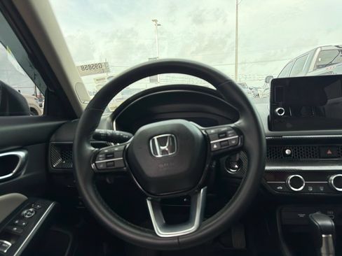 Used 2023 Honda Civic Touring image 11