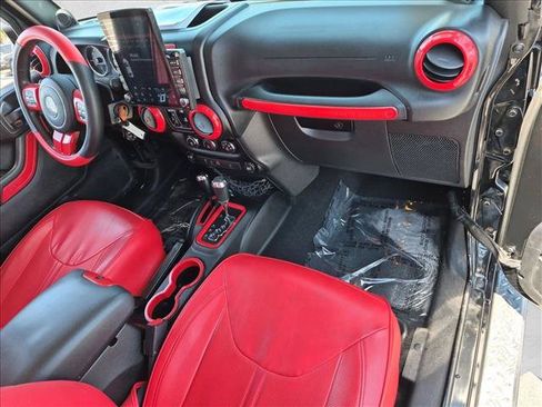 Used 2013 Jeep Wrangler Unlimited Sahara w/ Connectivity Group AWD/4WD image 19