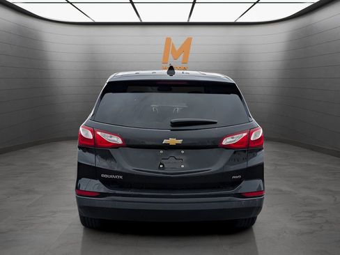 Used 2021 Chevrolet Equinox LS w/ LS Convenience Package AWD/4WD image 4