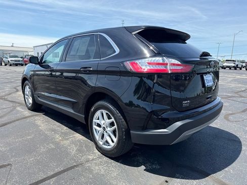 Used 2024 Ford Edge SEL w/ Convenience Package AWD/4WD image 2