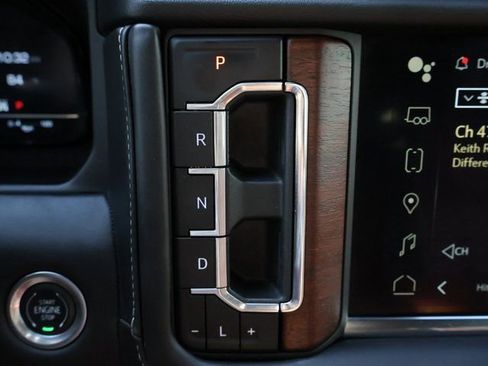 Certified 2024 GMC Yukon Denali Ultimate AWD/4WD image 31