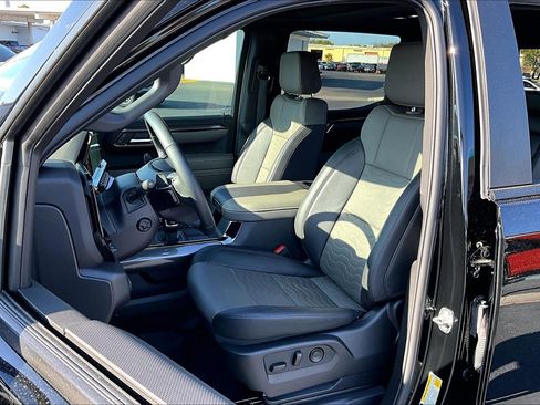 Certified 2025 Chevrolet Silverado 1500 ZR2 w/ Technology Package image 17