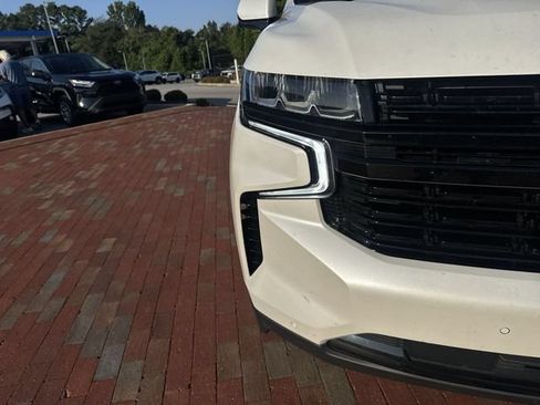 Used 2024 Chevrolet Suburban RST w/ Luxury Package AWD/4WD image 21