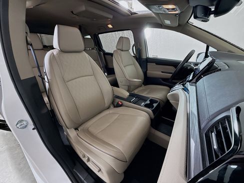 Used 2024 Honda Odyssey Elite image 30