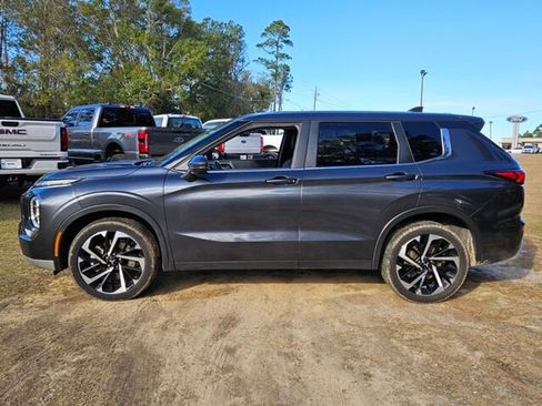 Used 2024 Mitsubishi Outlander SE image 5