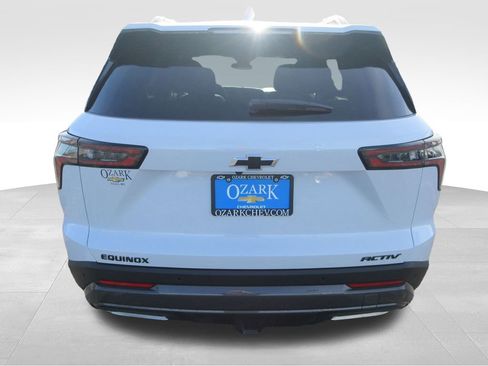 New 2026 Chevrolet Equinox ACTIV w/ Convenience Package III image 5