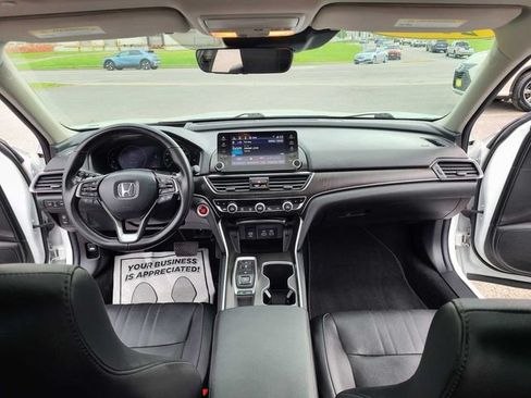 Used 2022 Honda Accord Touring image 13