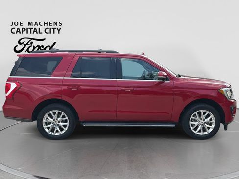 Used 2020 Ford Expedition XLT w/ Equipment Group 202A AWD/4WD image 3