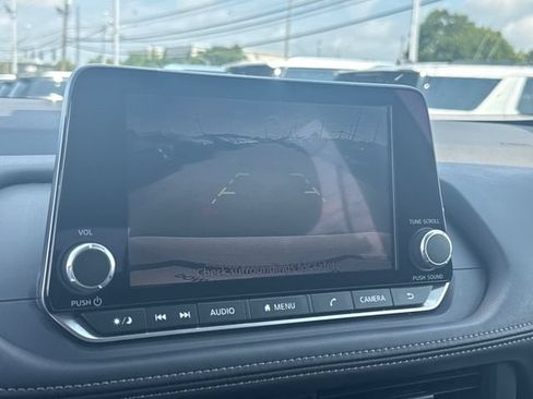 Certified 2024 Nissan Rogue S FWD image 20