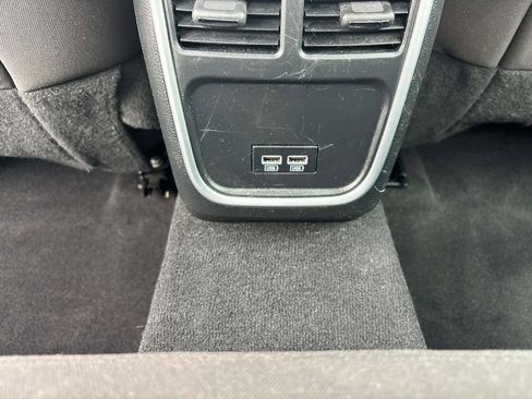 Used 2023 Dodge Charger SXT image 12