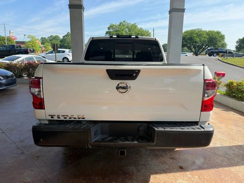 Used 2020 Nissan Titan S w/ S Utility Package RWD image 5