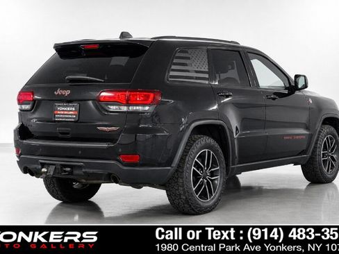 Used 2019 Jeep Grand Cherokee Trailhawk w/ Trailhawk Luxury Group AWD/4WD image 6