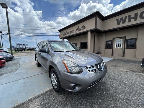 Used 2015 Nissan Rogue S AWD/4WD image 4